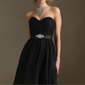 Elegant Black Formal Strapless Dress